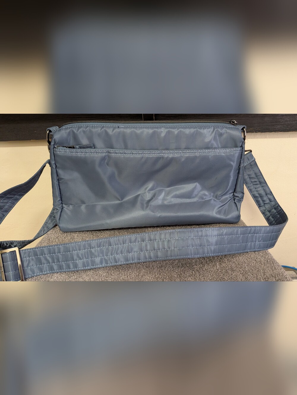 Lug Stretch LE Patriotic Print NWOT - Metallic Blue - Picture 4 of 9
